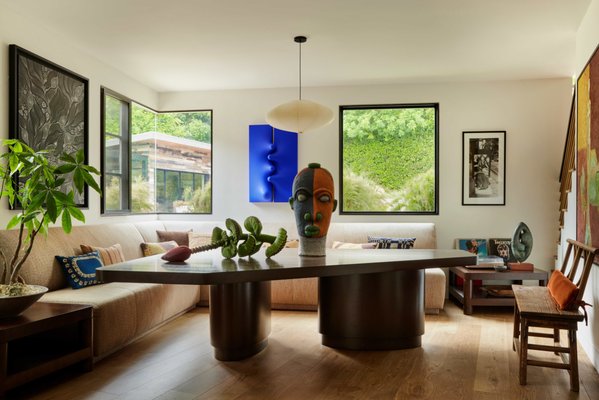 Highwood St - The clients, a dynamic and fun loving husband-and-wife team deeply respected in LA, are prominent figures in their industry yet maintain a grounded, private life centered around family. Their home needed to reflect that duality — a calm retreat for their children yet a lively setting for entertaining friends and hosting important public events. The design balances openness and intimacy, with spatial flow and proportion tailored to accommodate both big industry gatherings but also tight enough for cozy connection.
Their contemporary architecture serves as a great backdrop for an eclectic curation of global artifacts and art from Africa, Asia, and beyond — pieces that speak to their travels, relationships, and circles of influence. Mid-century silhouettes mingle with rare antique finds and statement furnishings from iconic LA design houses, unified by a restrained palette and tactile materiality. The result is an interior that feels sophisticated yet personal — quirky, tasteful, and undeniably theirs. Highwood St - The clients, a dynamic and fun loving husband-and-wife team deeply respected in LA, are prominent figures in their industry yet maintain a grounded, private life centered around family. Their home needed to reflect that duality — a calm retreat for their children yet a lively setting for entertaining friends and hosting important public events. The design balances openness and intimacy, with spatial flow and proportion tailored to accommodate both big industry gatherings but also tight enough for cozy connection.
Their contemporary architecture serves as a great backdrop for an eclectic curation of global artifacts and art from Africa, Asia, and beyond — pieces that speak to their travels, relationships, and circles of influence. Mid-century silhouettes mingle with rare antique finds and statement furnishings from iconic LA design houses, unified by a restrained palette and tactile materiality. The result is an interior that feels sophisticated yet personal — quirky, tasteful, and undeniably theirs.