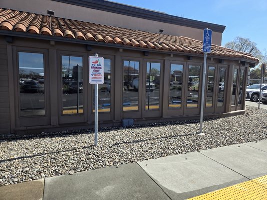 Monthly service - Chilli's in Rohnert park is a new addition to a monthly cleaning service i provide them. many thanks to owners. This place is a must dine in if you havent. good food and reasonably priced.