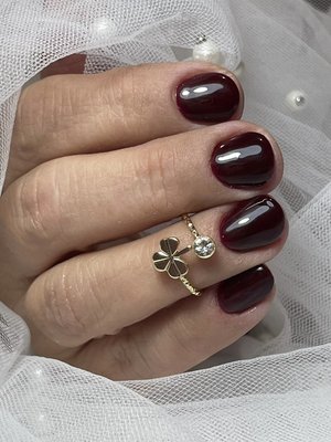Gel manicure - Previous material is removed and a deep cleaning is carried out with a machine, leaving the nails ready for a deep and long-lasting polish, finishing with an exfoliation and massage.
Se realize un retiro de material anterior y procedimos con una limpieza profunda con maquina dejando las uñas listas para un esmaltado profundo y duradero terminando con una exfoliación y masaje Gel manicure - Previous material is removed and a deep cleaning is carried out with a machine, leaving the nails ready for a deep and long-lasting polish, finishing with an exfoliation and massage.
Se realize un retiro de material anterior y procedimos con una limpieza profunda con maquina dejando las uñas listas para un esmaltado profundo y duradero terminando con una exfoliación y masaje