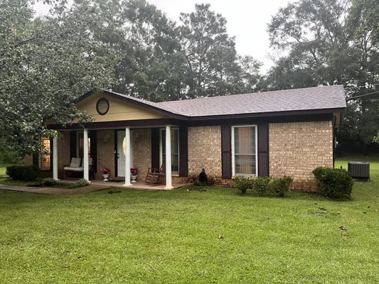 For Sale $163,900 l 2857 Cottage Park Court E Mobile AL, 36695 - Are you looking for a home outside the city? This home is for you. It is in a quite neighborhood in a cul-de-sac in a USDA area. The home has vinyl flooring through out and tile in the kitchen and bathrooms. Very nice curb appeal and a landscaped front and backyard. The back yard has a tile patio and a shed for outdoor storage. Call your favorite realtor today!