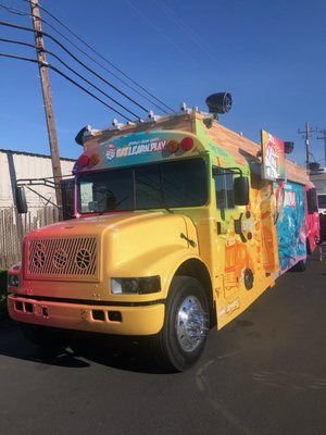 Eat. Learn. Play. - This is Steph Curry's Foundation Eat. Learn. Play. Bus. AV Build. Eat. Learn. Play. - This is Steph Curry's Foundation Eat. Learn. Play. Bus. AV Build.