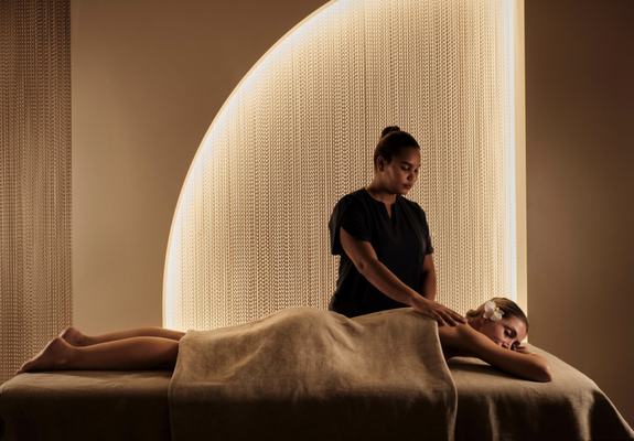 $158 60min 多特瑞温热精油SPAdoTERRA Warm Oil SPA - 多特瑞温热精油SPA
在 多特瑞温热精油SPA,我们采用 多特瑞精油 与温热精油相结合,为您带来深度的身心疗愈体验。精油的香气和温暖触感不仅能滋养肌肤,还能缓解压力、舒缓肌肉紧张、提升血液循环。每一场治疗都将帮助您放松身心,恢复活力,让您感受最纯粹的舒适与平静。
doTERRA Warm Oil SPA
At doTERRA Warm Oil SPA, we combine doTERRA essential oils with heated oils to provide a deeply therapeutic experience. The aromas and warmth of the oils nourish the skin, relieve stress, ease muscle tension, and improve circulation. Each treatment helps you relax, restore energy, and experience pure comfort and tranquility. $158 60min 多特瑞温热精油SPAdoTERRA Warm Oil SPA - 多特瑞温热精油SPA
在 多特瑞温热精油SPA,我们采用 多特瑞精油 与温热精油相结合,为您带来深度的身心疗愈体验。精油的香气和温暖触感不仅能滋养肌肤,还能缓解压力、舒缓肌肉紧张、提升血液循环。每一场治疗都将帮助您放松身心,恢复活力,让您感受最纯粹的舒适与平静。
doTERRA Warm Oil SPA
At doTERRA Warm Oil SPA, we combine doTERRA essential oils with heated oils to provide a deeply therapeutic experience. The aromas and warmth of the oils nourish the skin, relieve stress, ease muscle tension, and improve circulation. Each treatment helps you relax, restore energy, and experience pure comfort and tranquility.
