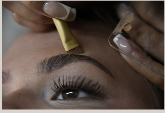 Brow Wax and Tint - PRECISE techniques for a natural fresh look!