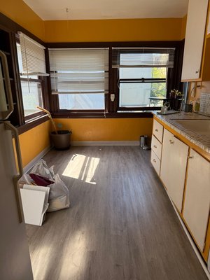 Move In Move Out - Berkeley - Move-in and move-out cleaning in Berkeley. Satisfied customer.
We clean down to the smallest detail. Move In Move Out - Berkeley - Move-in and move-out cleaning in Berkeley. Satisfied customer.
We clean down to the smallest detail.