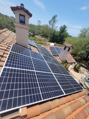 Large solar add-on to the existing solar system (June 2021) - This system was an unusual case, where customers needed to add to their current system because the previous solar company did not install enough panels. Large solar add-on to the existing solar system (June 2021) - This system was an unusual case, where customers needed to add to their current system because the previous solar company did not install enough panels.