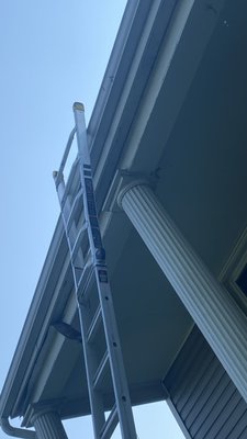 Replacing trim wood and painting - Replacing and painting the trim Replacing trim wood and painting - Replacing and painting the trim