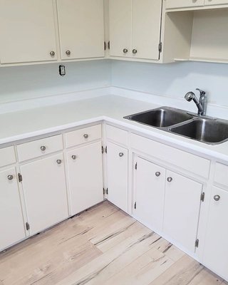 Before & Afters - Here are some before and afters from a new bathtub and a new kitchen/sink area. Give me a call today to book! You can also check out my facebook for more: https://www.facebook.com/tubsbytochi Before & Afters - Here are some before and afters from a new bathtub and a new kitchen/sink area. Give me a call today to book! You can also check out my facebook for more: https://www.facebook.com/tubsbytochi