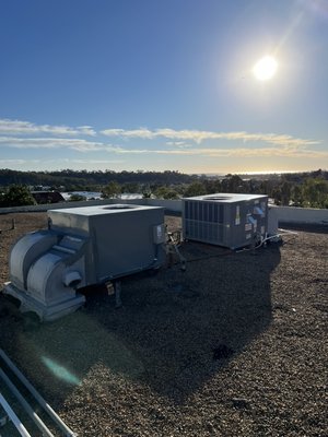 Two package unit swap out. - This was a one day, two 5 ton gas package unit swap out in Oceanside. The crane was at the job site early enough to bring down both old units and take up both new units in an hour before any of the businesses opened up. Two package unit swap out. - This was a one day, two 5 ton gas package unit swap out in Oceanside. The crane was at the job site early enough to bring down both old units and take up both new units in an hour before any of the businesses opened up.