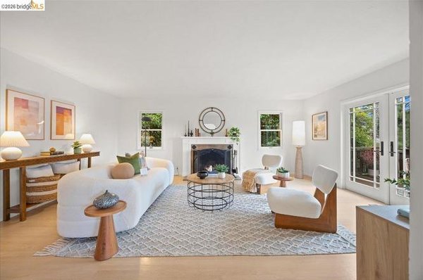 Oakland Family Home Staging - This spacious Oakland property was staged to highlight its functionality, flexibility, and everyday livability. Thoughtfully scaled furnishings defined each space while maintaining an open and cohesive flow throughout the home. Layered textures and curated décor created a welcoming environment designed to resonate with a broad range of buyers. Oakland Family Home Staging - This spacious Oakland property was staged to highlight its functionality, flexibility, and everyday livability. Thoughtfully scaled furnishings defined each space while maintaining an open and cohesive flow throughout the home. Layered textures and curated décor created a welcoming environment designed to resonate with a broad range of buyers.