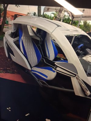 Car Bucket seats Diamond stitching - Two car bucket seats diamond stitching.