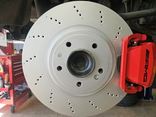 2020 Mercedes-Benz G63 AMG - Brake - The customer's vehicle was brought in for cracked brake rotors. Our thorough inspection revealed that the damage was caused by incorrectly installed brake pads from a previous service elsewhere. We rectified the situation by installing new, high-quality OEM rotors and pads, ensuring the entire brake system is now functioning safely and correctly. 2020 Mercedes-Benz G63 AMG - Brake - The customer's vehicle was brought in for cracked brake rotors. Our thorough inspection revealed that the damage was caused by incorrectly installed brake pads from a previous service elsewhere. We rectified the situation by installing new, high-quality OEM rotors and pads, ensuring the entire brake system is now functioning safely and correctly.