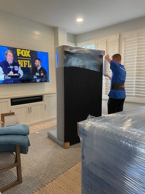 Men at Work (Updated: 07/18/2022) - With Movers Best you get
- Local Movers
- Long Distance Movers or Interstate Movers
- Furniture Movers
- Packing Services