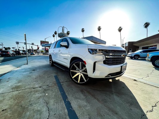 2021 Chevy Suburban Wheels & Tires - The vehicle was lowered using Belltech spring. Also installed 24" wheels and tires.