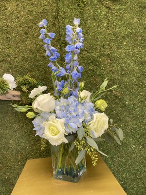 Christmas Designers Choice Arrangments - Tis the season !!! Our Christmas arrangements have arrived !! Ask us about our designers choice arrangements which is what we focus on more. All of our arrangements are uniquely made and never the same.