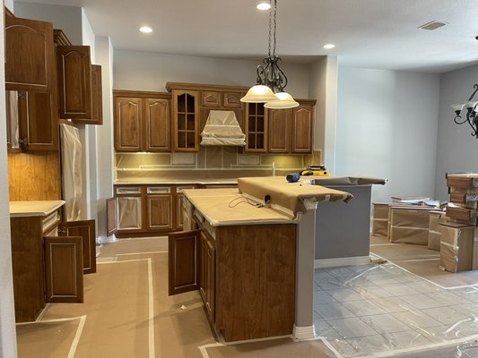 Kitchen cabinets - Cabinets were prime and paint
Hood was stain Kitchen cabinets - Cabinets were prime and paint
Hood was stain