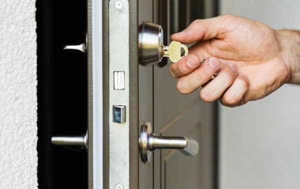 did a rekey of an entire house yesterday, woman was renting a house changed all the locks and wanted them to run on the same key - there were 6 locks in total I took all of them apart and changed all the pins inside so the client could use the same key all across the house. she had a deadbolt and handle lock on the front door and back yard glass doors and on the garage door entry from the outside and one handle by itself inside the house leading into the garage did a rekey of an entire house yesterday, woman was renting a house changed all the locks and wanted them to run on the same key - there were 6 locks in total I took all of them apart and changed all the pins inside so the client could use the same key all across the house. she had a deadbolt and handle lock on the front door and back yard glass doors and on the garage door entry from the outside and one handle by itself inside the house leading into the garage
