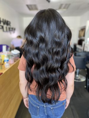 Hair extensions transformation - This is a client her hair was very damaged and short I gave her long beautiful hair in a few hours. Hair extensions transformation - This is a client her hair was very damaged and short I gave her long beautiful hair in a few hours.