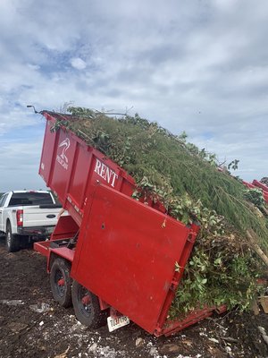 Our Dumpster can handle all your disposal needs - Time to get rid of your unwanted items. Give us a call or text. Great for garage clean outs, moving clean outs, yard debris, construction and more. We are google rated #1 for short term dumpster rentals! Our Dumpster can handle all your disposal needs - Time to get rid of your unwanted items. Give us a call or text. Great for garage clean outs, moving clean outs, yard debris, construction and more. We are google rated #1 for short term dumpster rentals!