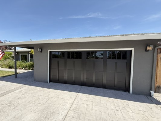 CHI Carriage house - This custom carriage house garage door adds character, style, and a premium finish that stands out from every angle. CHI Carriage house - This custom carriage house garage door adds character, style, and a premium finish that stands out from every angle.