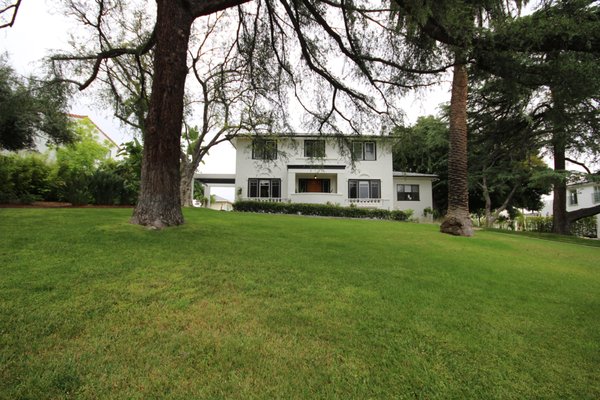 Addition and remodeling of a 1920s estate - Addition and remodeling of a two story 1920s estate, including a new kitchen, pantry room, mudroom and remodeling of an existing master bedroom. Addition and remodeling of a 1920s estate - Addition and remodeling of a two story 1920s estate, including a new kitchen, pantry room, mudroom and remodeling of an existing master bedroom.
