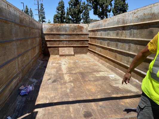 Irvine Wallmart, we empty and clean a 40 yard container - In wallmart Irvine we removed all debris and trash from a 40 yard container Irvine Wallmart, we empty and clean a 40 yard container - In wallmart Irvine we removed all debris and trash from a 40 yard container