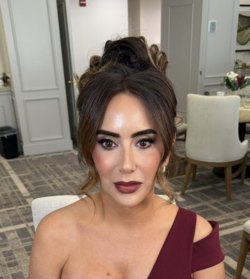 Event Makeup - I bring expert hair and makeup services right to your home or venue on the morning of your wedding, ensuring a stress-free start to your big day. My focus is making your complexion look flawless—covering any imperfections or dark circles so you’ll look radiant in every photo. My goal is for you to feel gorgeous, confident, and completely pampered. Before the wedding, we’ll also do a trial session to perfect your look and give you total peace of mind. Event Makeup - I bring expert hair and makeup services right to your home or venue on the morning of your wedding, ensuring a stress-free start to your big day. My focus is making your complexion look flawless—covering any imperfections or dark circles so you’ll look radiant in every photo. My goal is for you to feel gorgeous, confident, and completely pampered. Before the wedding, we’ll also do a trial session to perfect your look and give you total peace of mind.
