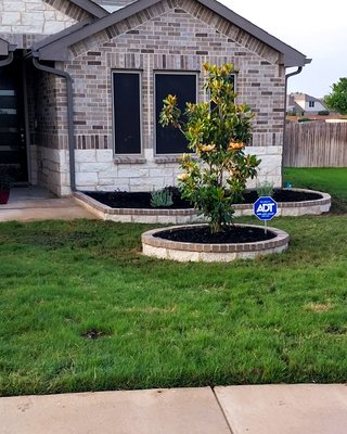 Our Services - Bring life to your home! 🌿🌸 Transform your spaces with our landscaping artistry. Contact us to create your personal oasis. 🍃✨

---------------------

¡Dale vida a tu hogar! 🌿🌸 Transforma tus espacios con nuestro arte en paisajismo. Contáctanos para crear tu oasis personal. 🍃✨

📲Contact us / Contáctanos
210-442-7433