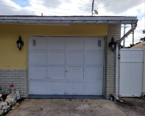 9 X 7 Garage Door Installation with windows - New garage door installation. 9 X 7 Hurricane Proof garage door (up to 212MPH wind).
The windows at the top section adding natural light to the garage space.
Customer is very happy with the new garage door. Not only the curb appeal of his home looks better but since it's a new hurricane rated door, he saves on his Homeowners insurance. 9 X 7 Garage Door Installation with windows - New garage door installation. 9 X 7 Hurricane Proof garage door (up to 212MPH wind).
The windows at the top section adding natural light to the garage space.
Customer is very happy with the new garage door. Not only the curb appeal of his home looks better but since it's a new hurricane rated door, he saves on his Homeowners insurance.