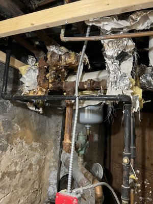 Pipe & faucets Repairs - Fenix Pipe Repair & Drain Cleaning responded to a plumbing emergency in the Bronx. The homeowner was faced with a plumbing leak that required immediate attention and fix. Our plumbing specialists determined the cause of the leak to be corrosion in the internal plumbing pipe system. We removed the old pipes and installed new ones to ensure the functionality of the indoor plumbing.
Also, we fixed a kichen faucet leak for the same homeowner. We are your best plumber in your local area that will consider any emergency and projects you might have around your house.
If you are a homeowner that is faced with such issues do not hesitate to call us. We will show at your property at no charge and provide a free quote. Pipe & faucets Repairs - Fenix Pipe Repair & Drain Cleaning responded to a plumbing emergency in the Bronx. The homeowner was faced with a plumbing leak that required immediate attention and fix. Our plumbing specialists determined the cause of the leak to be corrosion in the internal plumbing pipe system. We removed the old pipes and installed new ones to ensure the functionality of the indoor plumbing.
Also, we fixed a kichen faucet leak for the same homeowner. We are your best plumber in your local area that will consider any emergency and projects you might have around your house.
If you are a homeowner that is faced with such issues do not hesitate to call us. We will show at your property at no charge and provide a free quote.
