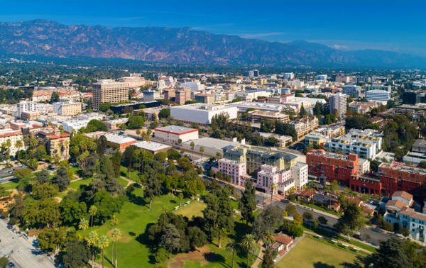 Pasadena Area Town Car Service - We are located in the San Gabriel Valley, Pasadena and Glendale location, waiting to pick you up and take you where you need to be! Efficient, and private, and luxurious. Call us now for a ride!