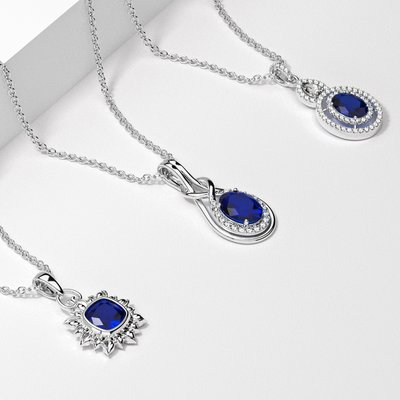 Pendants - Pick a pendant necklace from our fine selection to suit every attire and gel with every occasion. Whether it’s a date night or an office gathering or a meeting with the Board, present a bold and sublime look with our sparkling pendant necklace.