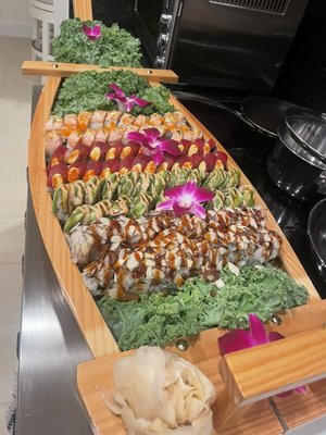 Sushi boat for 8 guest - Enjoy the best sushi with top of the line ingredients and techniques. Let us impress your guest and delight their palate with our unique combinations. Sushi boat for 8 guest - Enjoy the best sushi with top of the line ingredients and techniques. Let us impress your guest and delight their palate with our unique combinations.