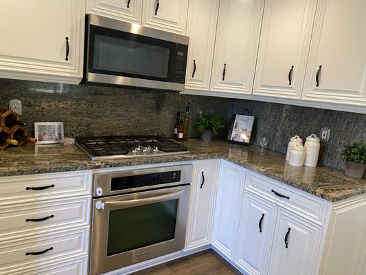 Deep clean Done - This is the result of a deep clean on a post construction home in Novato.
Nothing beats a good cleaning service at a good rate! Deep clean Done - This is the result of a deep clean on a post construction home in Novato.
Nothing beats a good cleaning service at a good rate!