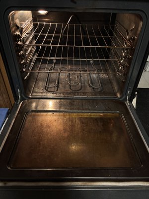 Deep Oven Clean - Before and after results. Here are a few pictures of a one-time deep clean that I recently did. Deep Oven Clean - Before and after results. Here are a few pictures of a one-time deep clean that I recently did.