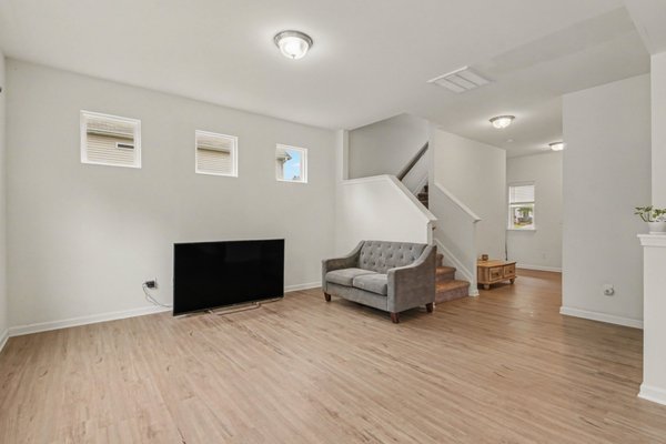 Prepare home to sale - This client needed a deep clean before her house was put on the market for sale. This cleaning was a combination of deep clean with some additional add ons.