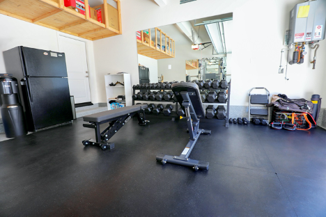 Murray Home - With two little ones running around, the Murray’s no longer had time to get to the gym every day. Being hardcore gym goers they decided they had to build their own so they sought us to help them convert their 2 car garage into a full home gym. Given 400sqft of space they decided to go with Equipment:
MX1162 Universal Trainer
G206 Adjustable Bench
5-100 Rubber Hex Dumbbell Set w/ Rack
GR639 Leg Extension/Leg Curl
400sqft Rubber Tiles Murray Home - With two little ones running around, the Murray’s no longer had time to get to the gym every day. Being hardcore gym goers they decided they had to build their own so they sought us to help them convert their 2 car garage into a full home gym. Given 400sqft of space they decided to go with Equipment:
MX1162 Universal Trainer
G206 Adjustable Bench
5-100 Rubber Hex Dumbbell Set w/ Rack
GR639 Leg Extension/Leg Curl
400sqft Rubber Tiles