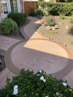 Walkway - Homeowner wanted a new colored stamped walkways from the street to front porch. They chose the peco sand color with a rough stone stamped pattern.
Project Duration: 2 Days Walkway - Homeowner wanted a new colored stamped walkways from the street to front porch. They chose the peco sand color with a rough stone stamped pattern.
Project Duration: 2 Days