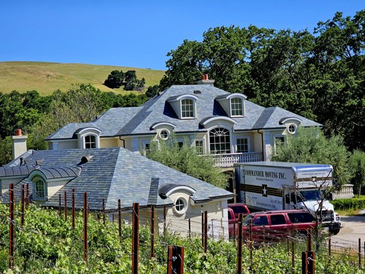 Best move, best movers! - This amazing house in Martinez was one of the great projects we did. Another happy client. Best move, best movers! - This amazing house in Martinez was one of the great projects we did. Another happy client.