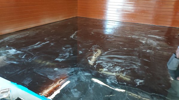 metallic flooring - Always ask for pictures of the guys doing the install.  A lot of fake companies using my pictures