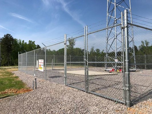 Chain Link Fence - Experienced in Residential and Commercial Chain Link