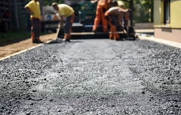 Asphalt Driveway Construction - Residential driveways typically use 2 to 3 inches of asphalt with 3 being suitable for occasional large trucks or heavy equipment. Underneath the asphalt you should have 6 to 8 inches of granular base aggregate. Underneath this you have soil.