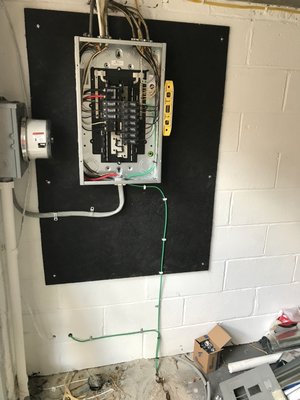 100 Amp panel replacement - 100A electrical panel replacement. 100 Amp panel replacement - 100A electrical panel replacement.
