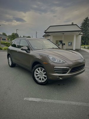 Porsche Cayenne: Full Package - A full package service (interior plus exterior) done on a Porsche Cayenne. Left our client very happy! Porsche Cayenne: Full Package - A full package service (interior plus exterior) done on a Porsche Cayenne. Left our client very happy!