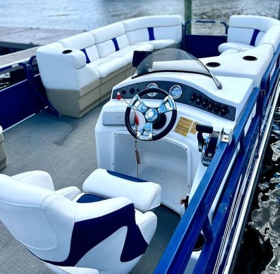 Boat Rentals at Our Keyport Location! - From Keyport! Jersey Jet Ski's Boat Rental Program with Brown's Point Marina makes for a summer delight only 40 minutes from Manhattan and in the peaceful Raritan Bay. With beautiful views of NYC in the distance and a peaceful shore town around you, your day of jet skiing and boating like you would on a distant vacation with friends and family is now just 15 minutes from the southern tip of New York City.