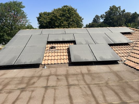 SOLAR PANEL REJUVENATION - Our customer Tom K in jurupa valley was tired of looking at the shabby solar panels when he got home from work everyday. Him and his wife talked about it and they wanted to clean them up. They wanted the work to be done right and their home to look beauty. So, THEY CALLED US! We took care of them! We use our advanced water filtration system (RO/DI) that we built custom ourselves to provide spot free pure water (0 TDS!). This leaves the glass bright and shiny after their service is complete. 

Tom and his wife were very happy to have their solar panels cleaned. Now their home shines bright like the sun.