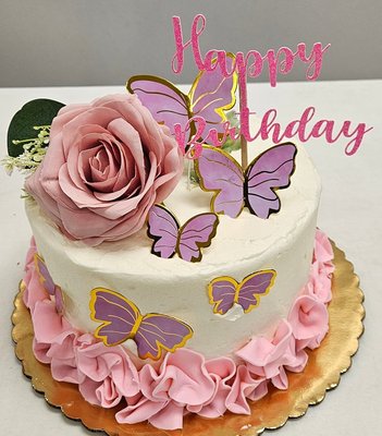 Custom Cakes - Indulge in confectionery artistry at Dulce D Leche, where every cake is a masterpiece tailored for life's precious moments. Whether you're celebrating birthdays, graduations, or simply the joy of everyday life, our bakery is dedicated to creating custom cakes that are as unique as your occasions. From classic favorites like tender vanilla and rich chocolate cake enveloped in smooth buttercream to our sought-after specialties like decadent Oreo, zesty lemon raspberry, luxurious German chocolate, wholesome carrot, and velvety red velvet, our passion for baking shines through in every bite.
Our rotating seasonal offerings add an exciting twist to your celebrations. For instance, gather your friends and delight in the St. Patrick's Day spirit with our irresistible Guinness beer chocolate cupcakes topped with a creamy Irish cream frosting—a festive blend that's sure to become an instant hit.
Whether it’s the sprinkle of fun in our funfetti or the complex harmony in our signature creations, Dulce D Leche stands out by bringing you back to the sweetest memories, time after time. Our made-from-scratch promise isn't just about the ingredients; it’s about crafting a bespoke experience that celebrates the artistry of baking and the stories of our customers. Custom Cakes - Indulge in confectionery artistry at Dulce D Leche, where every cake is a masterpiece tailored for life's precious moments. Whether you're celebrating birthdays, graduations, or simply the joy of everyday life, our bakery is dedicated to creating custom cakes that are as unique as your occasions. From classic favorites like tender vanilla and rich chocolate cake enveloped in smooth buttercream to our sought-after specialties like decadent Oreo, zesty lemon raspberry, luxurious German chocolate, wholesome carrot, and velvety red velvet, our passion for baking shines through in every bite.
Our rotating seasonal offerings add an exciting twist to your celebrations. For instance, gather your friends and delight in the St. Patrick's Day spirit with our irresistible Guinness beer chocolate cupcakes topped with a creamy Irish cream frosting—a festive blend that's sure to become an instant hit.
Whether it’s the sprinkle of fun in our funfetti or the complex harmony in our signature creations, Dulce D Leche stands out by bringing you back to the sweetest memories, time after time. Our made-from-scratch promise isn't just about the ingredients; it’s about crafting a bespoke experience that celebrates the artistry of baking and the stories of our customers.