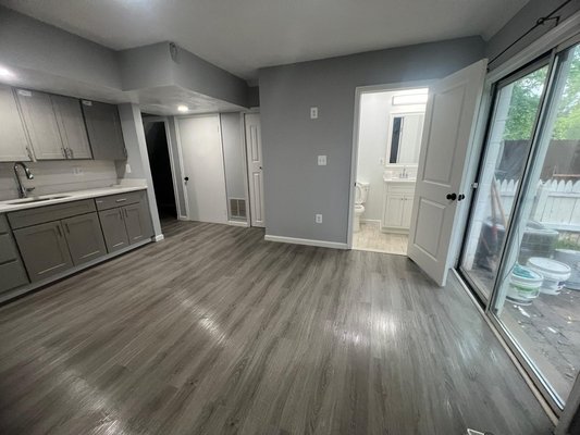 New flooring/ painting - Gabinete installed flooring and ceiling & walls painted