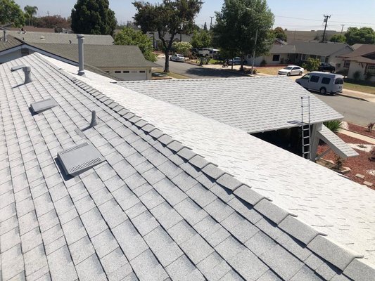 Roof Replacement - Simi Valley - New Roofing with Professional Replacement and Installation will Improve Overall Style of Your House and Stay Insulated.