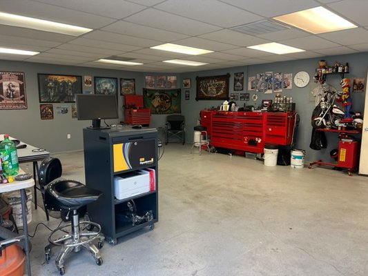 fast and friendly smogs - We want smogging your car to be as easy going as possible. And we want you the customer to be comfortable while waiting. fast and friendly smogs - We want smogging your car to be as easy going as possible. And we want you the customer to be comfortable while waiting.