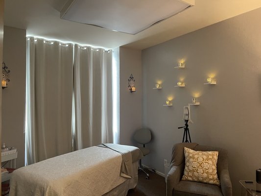 Our Space - Get a feel for our space & check out what to expect of service:
-------------------------
Lymphatic Face And Body Glow
1.) This Brazilian technique will stimulate the natural drainage of lymph nodes, resulting in detailed whole body sculpting and defining your facial features. You will notice a significant reduction of swelling and inflammation in your body, high energy levels, and no more bloat!

Wood Therapy And Body Guasha Treatment
2.) This anticellulite technique uses various shaped wooden tools to improve circulation and contour your curves. This Treatment will break down fat and cellulite, leaving your body more toned and smooth.

Deep Tissue, Swedish, Reflexology, Prenatal Massage
3.) These well-known massage techniques will release tension in the muscles and connective tissues, promoting deep relaxation and pain relief.